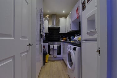 4 bed flat, Goldspink Lane, Jesmond Vale, Newcastle, NE21NR - Image 4